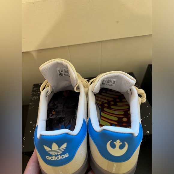 40th Anniversary Empire Strikes Back limited edition Adidas Stan Smith boys sz5 - Picture 6 of 7